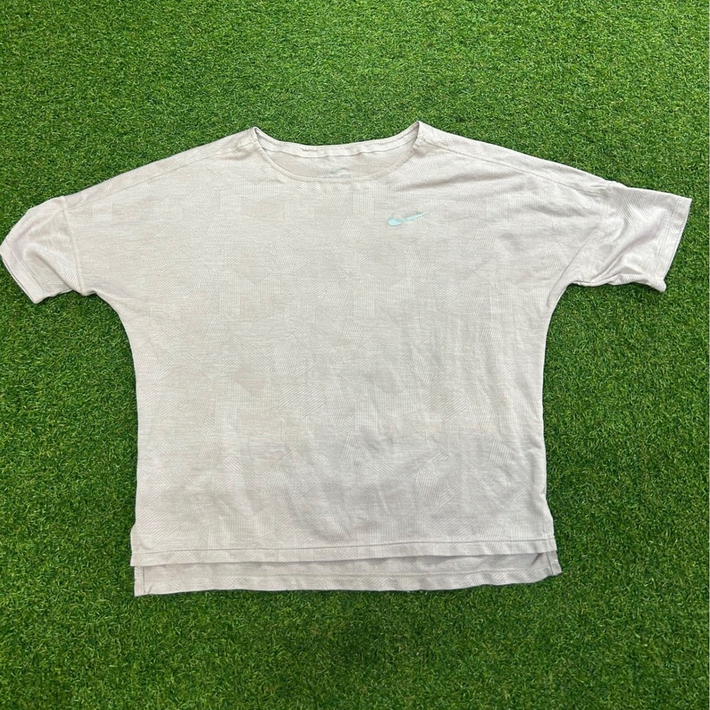 Nike Dri-FIT Women Lavender Geometric Textured Boxy Training T-Shirt Small